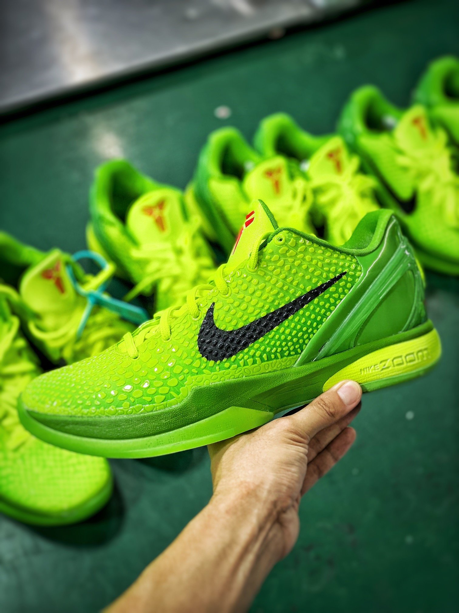 nike kobe 6 protro grinch (2020) nike kobe 6 protro grinch (2020)