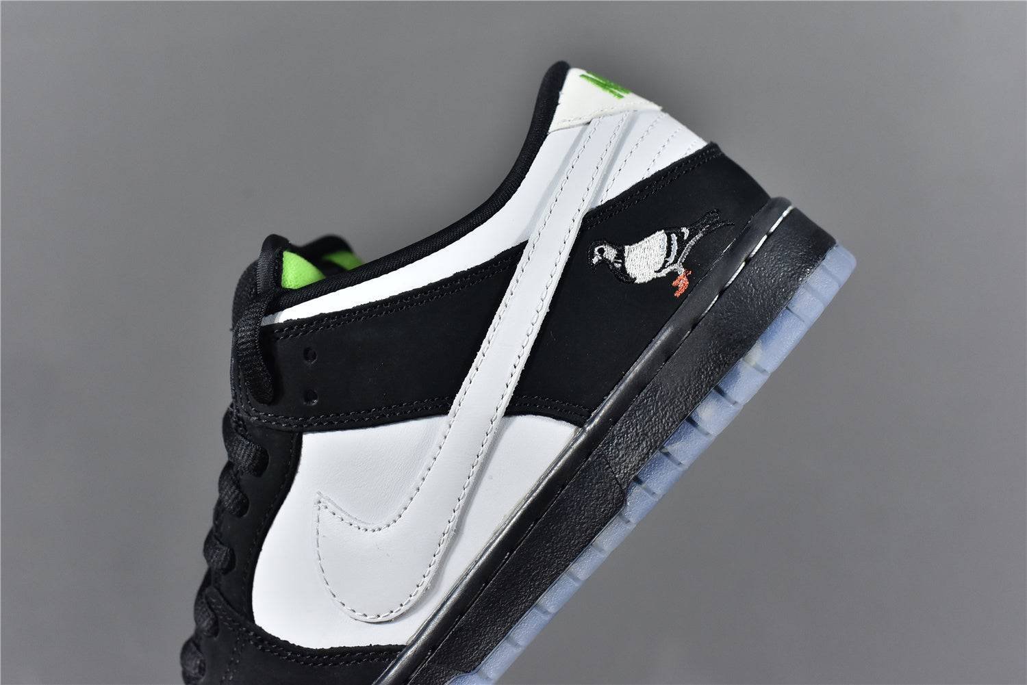 staple x nike sb dunk low pro panda pigeon staple x nike sb dunk low pro panda pigeon