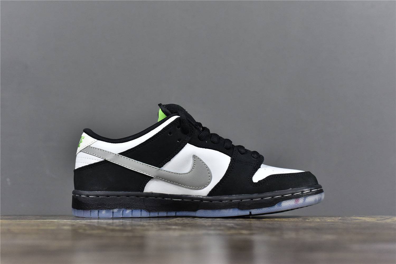 staple x nike sb dunk low pro panda pigeon staple x nike sb dunk low pro panda pigeon
