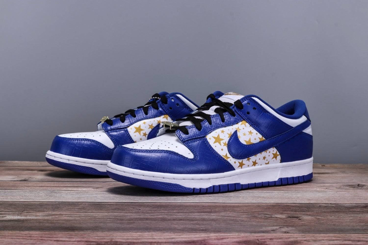 nike sb dunk low supreme stars blue nike sb dunk low supreme stars blue