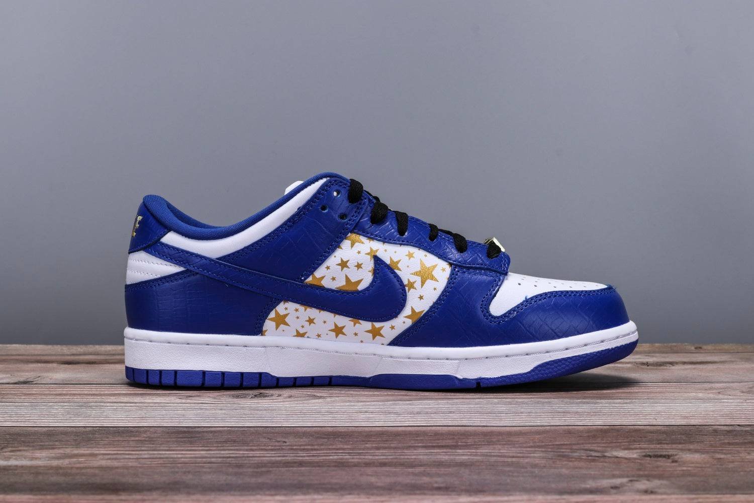 nike sb dunk low supreme stars blue nike sb dunk low supreme stars blue