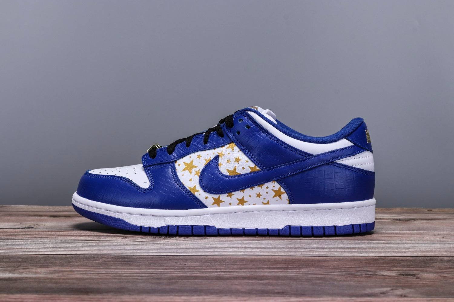 nike sb dunk low supreme stars blue nike sb dunk low supreme stars blue
