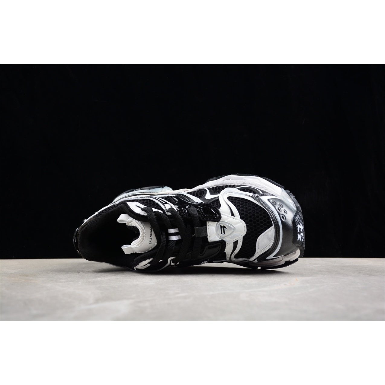 balenciaga runner x black white balenciaga runner x black white