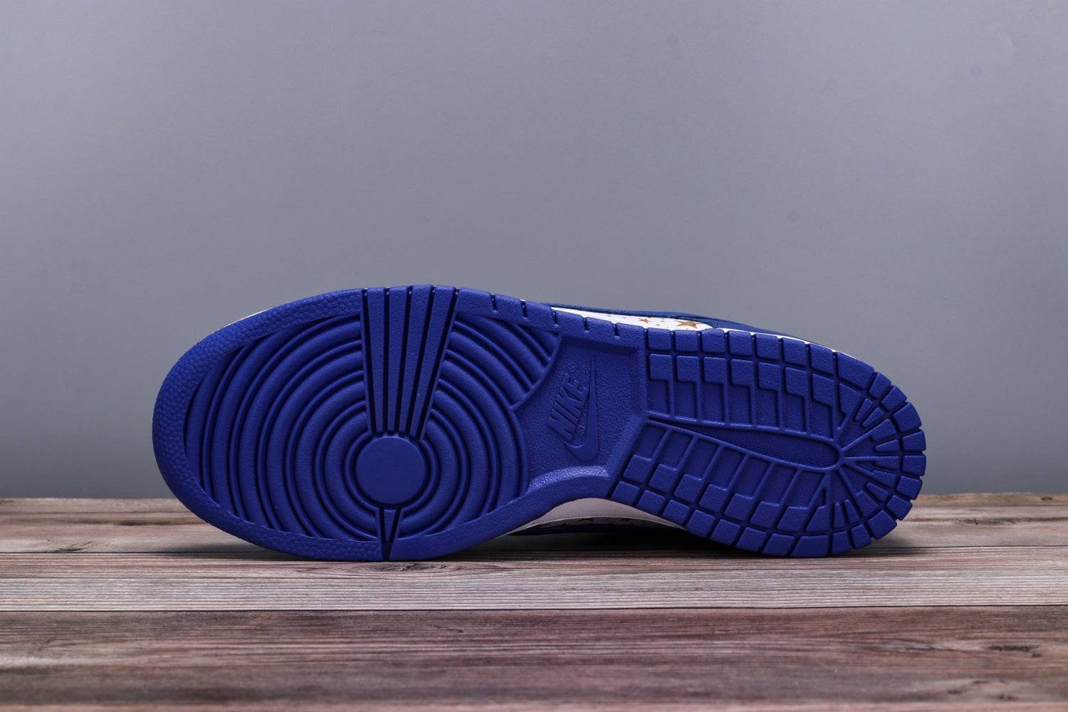 nike sb dunk low supreme stars blue nike sb dunk low supreme stars blue