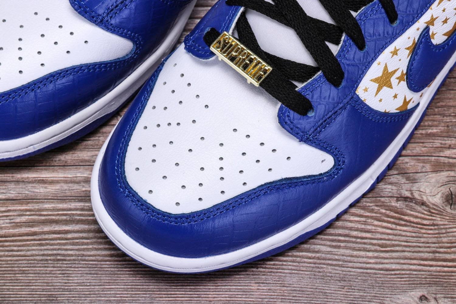 nike sb dunk low supreme stars blue nike sb dunk low supreme stars blue