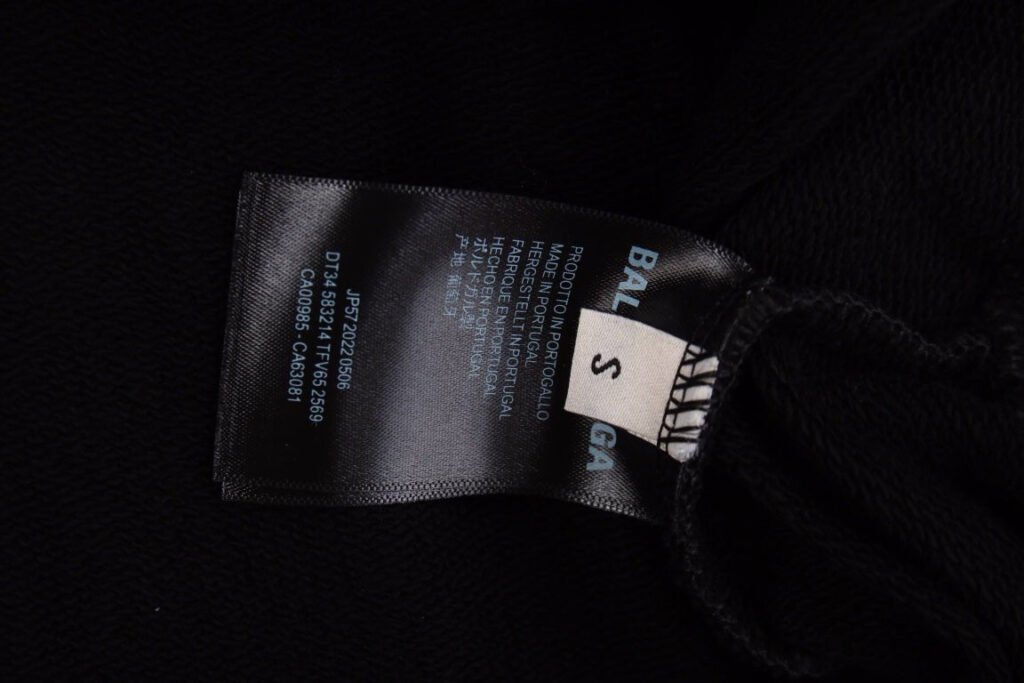 傑出成功品牌管理獎:medisana榮獲2020年德國品牌獎 - 創新領導者 balenciaga logo hoodie black