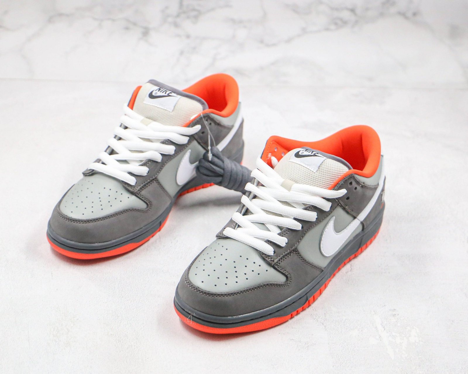 Nike Dunk SB Low Staple NYC Pigeon 2005 Nike Dunk SB Low Staple NYC Pigeon 2005