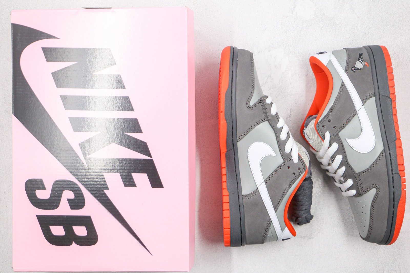Nike Dunk SB Low Staple NYC Pigeon 2005 Nike Dunk SB Low Staple NYC Pigeon 2005