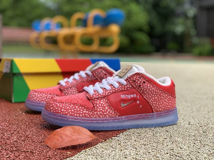 nike sb dunk low stingwater magic mushroom replicas nike sb dunk low stingwater magic mushroom replicas