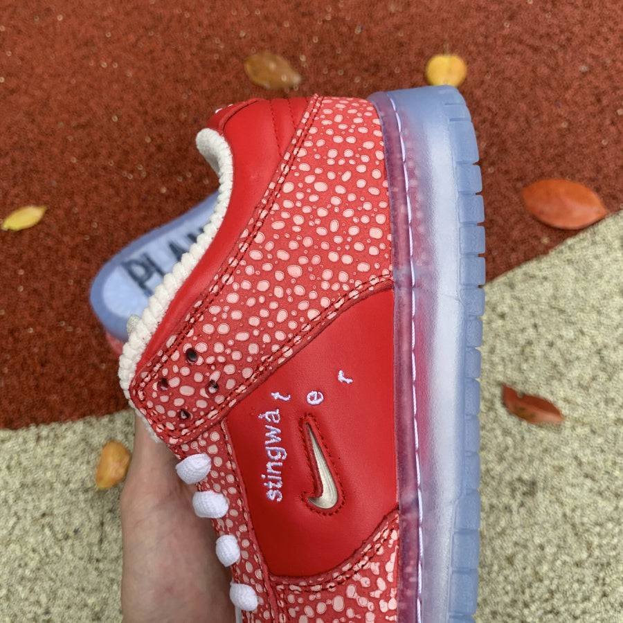 nike sb dunk low stingwater magic mushroom replicas nike sb dunk low stingwater magic mushroom replicas
