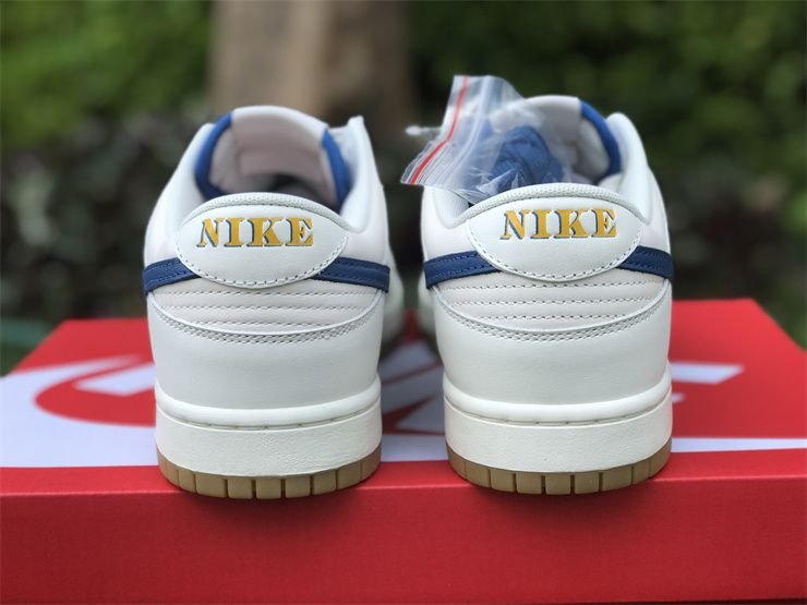 nike dunk low se sail dark marina blue nike dunk low se sail dark marina blue