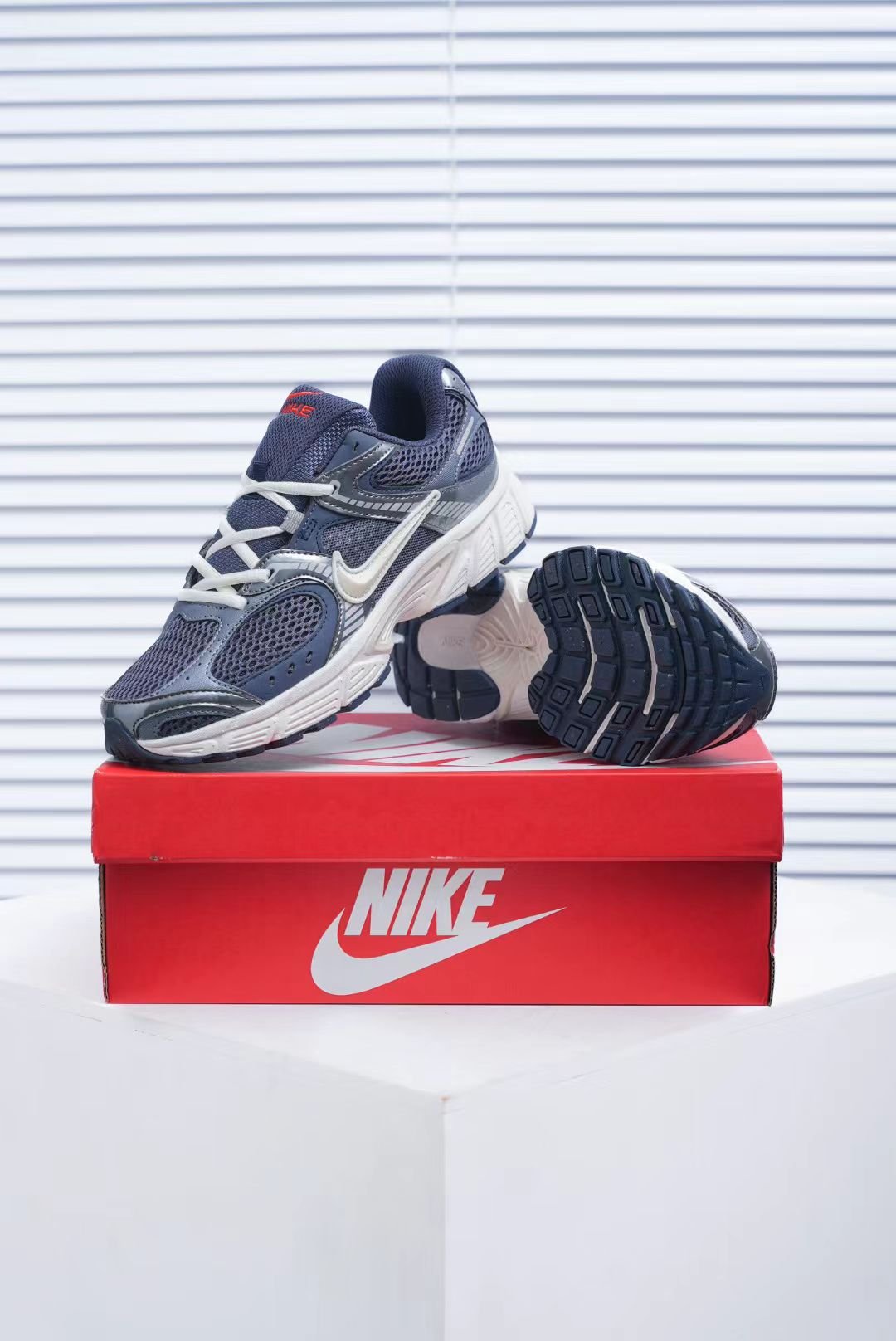 nike run in navy/white: nautical pace nike run in navy/white: nautical pace