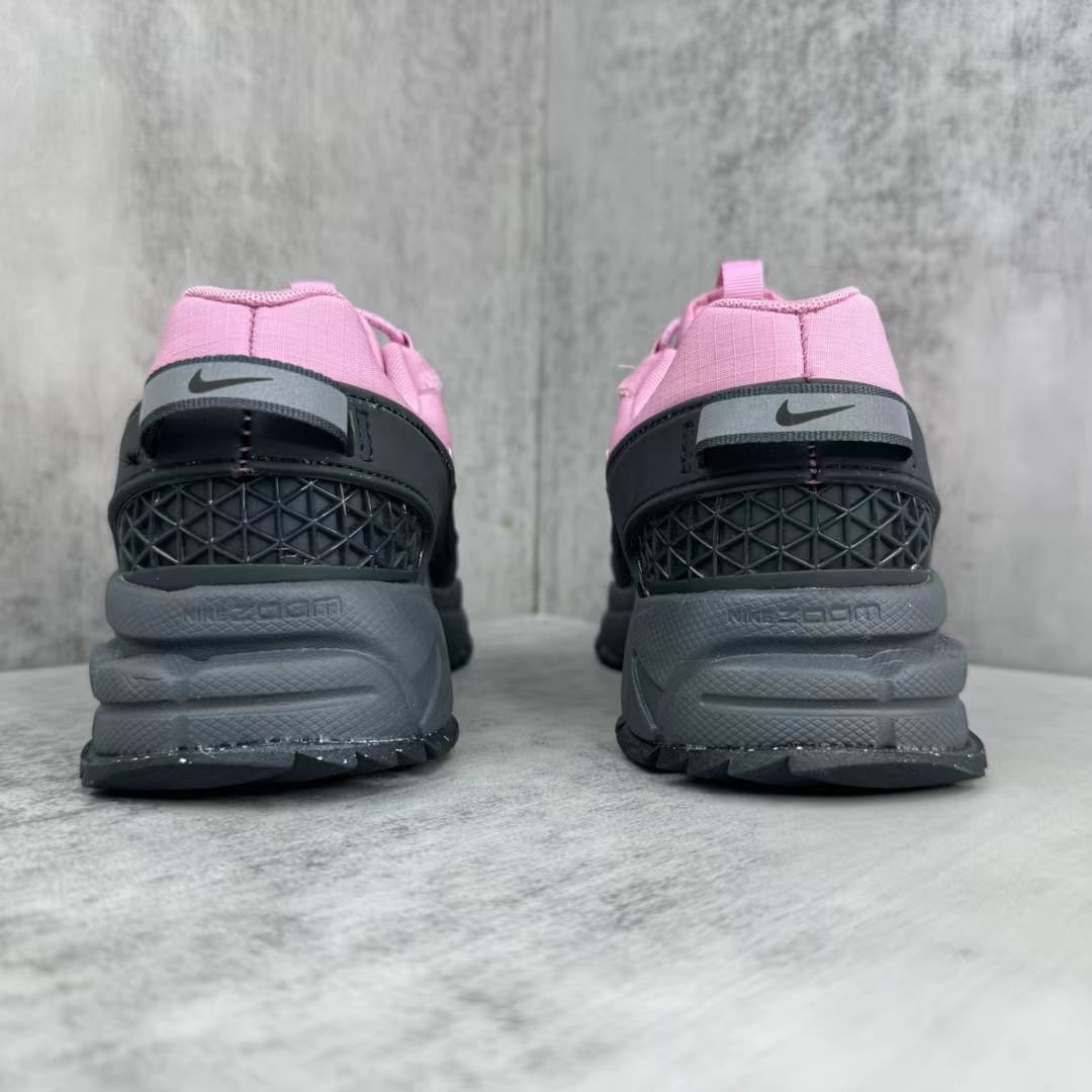 nike zoom vomero 5 roam "black/pink" – utilitarian edge nike zoom vomero 5 roam "black/pink" – utilitarian edge