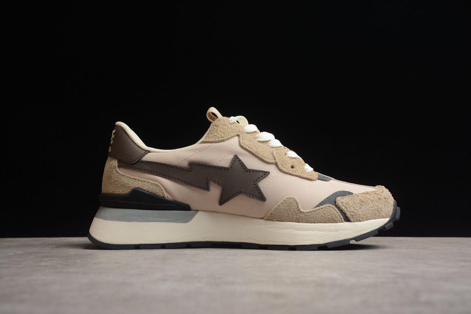bape sta runner sneakers in beige and brown bape sta runner sneakers in beige and brown