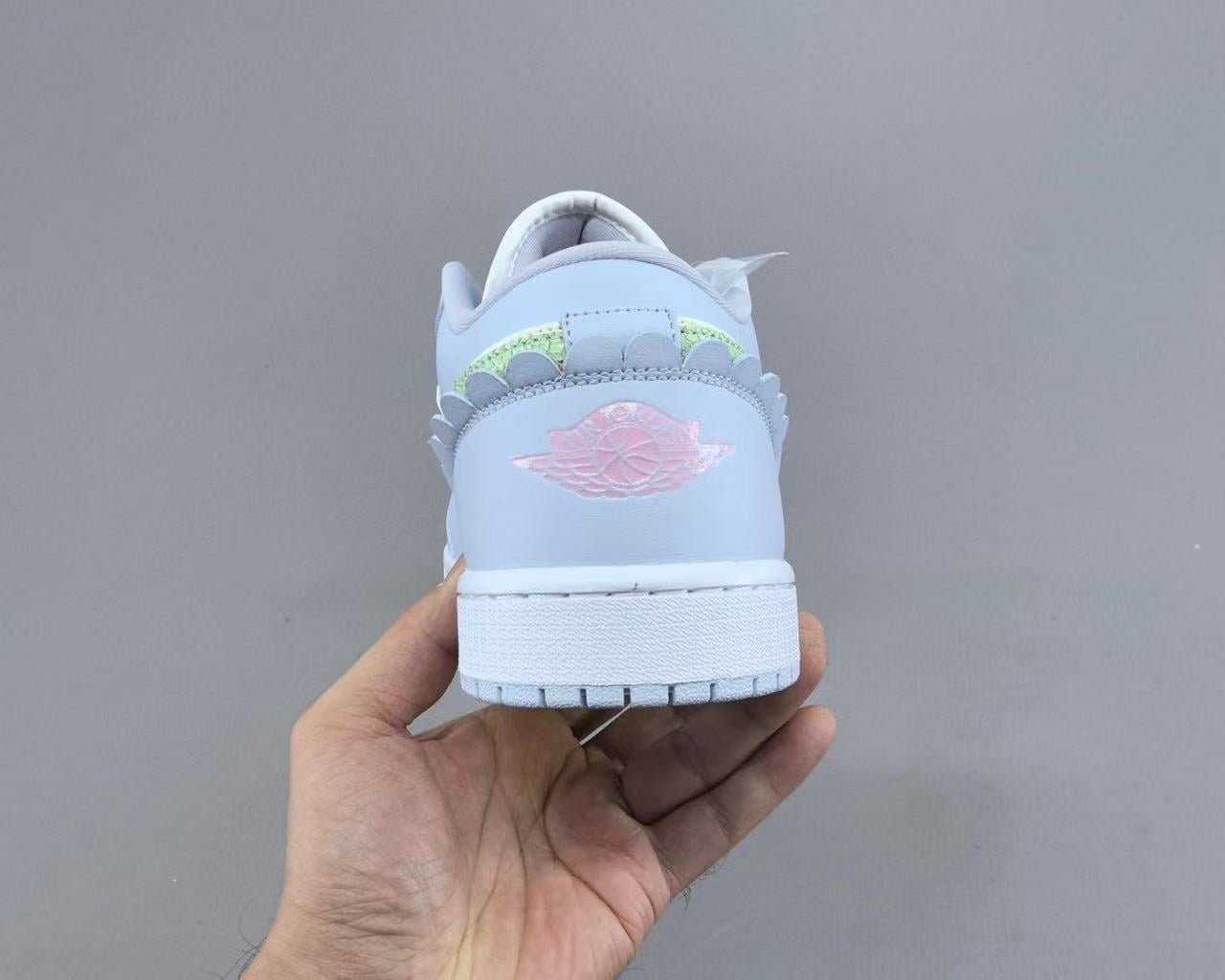 air jordan 1 low "bubble gum" white/blue – fresh & playful aesthetic air jordan 1 low "bubble gum" white/blue – fresh & playful aesthetic