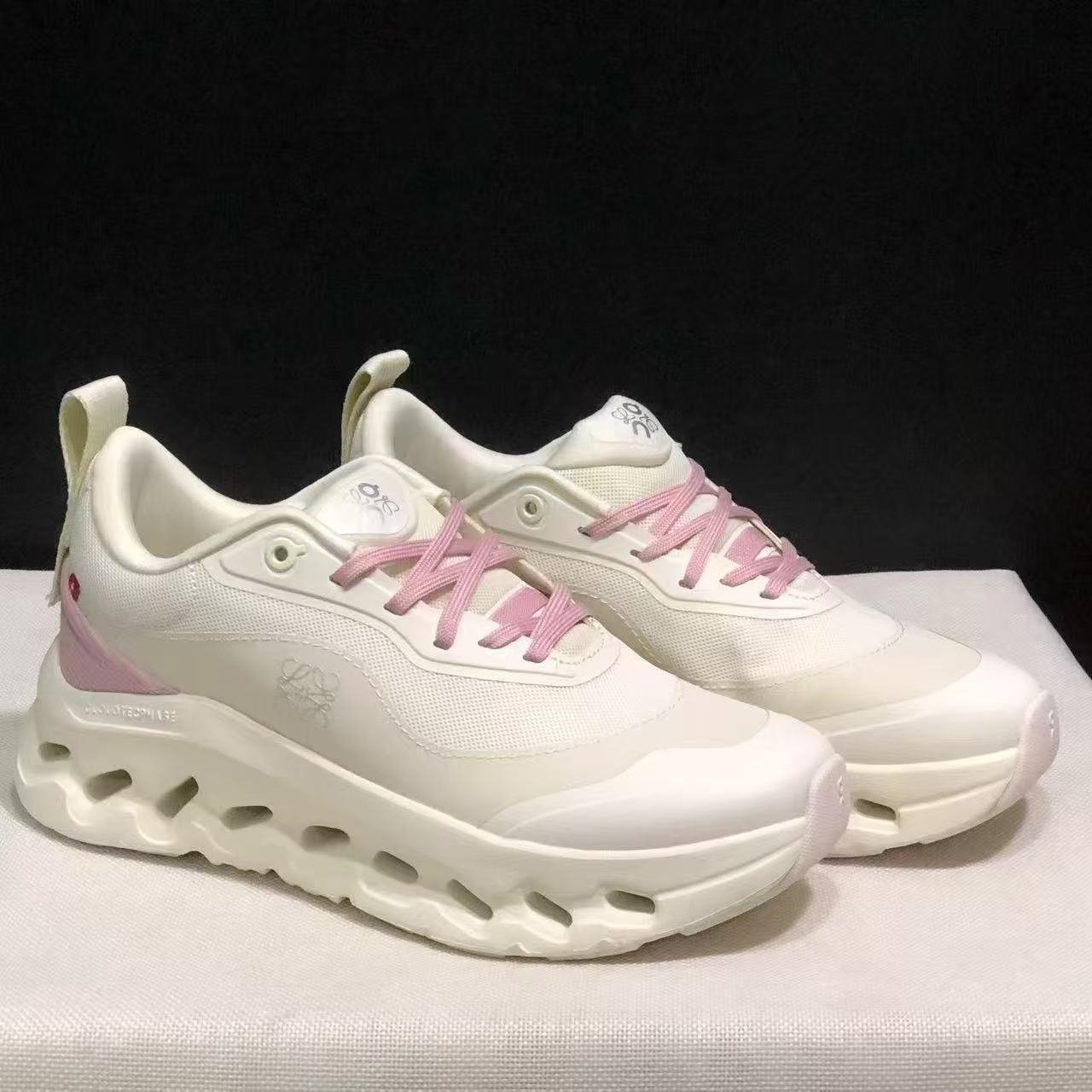 on: pink/white – engineered for fresh, feminine energy on: pink/white – engineered for fresh, feminine energy