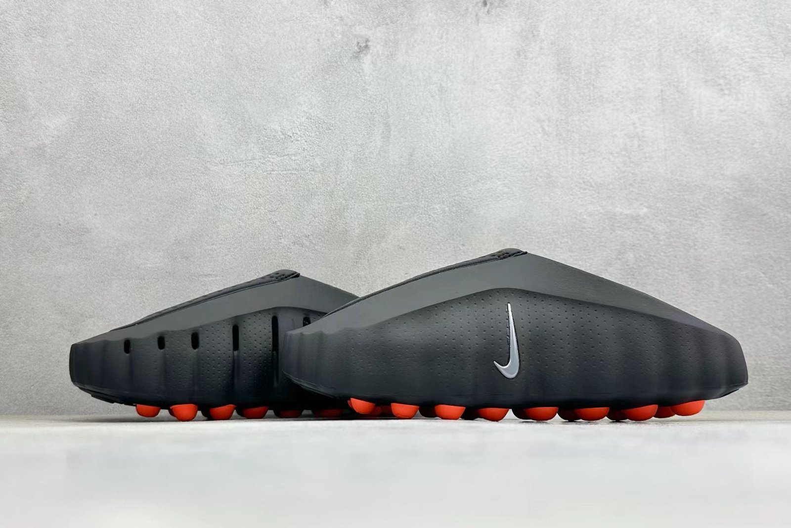 nike massage sandal in black: stealth recovery. nike massage sandal in black: stealth recovery.