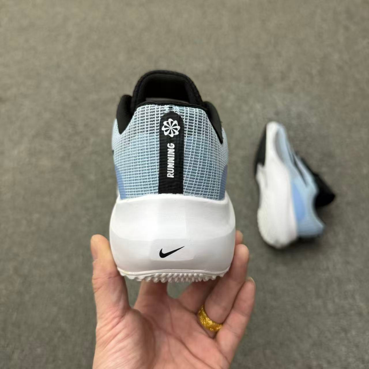 nike air zoom in blue/grey nike air zoom in blue/grey