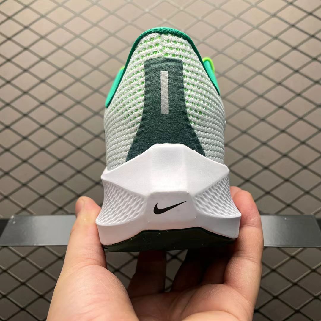 nike zoom pegasus in white/green: botanical velocity nike zoom pegasus in white/green: botanical velocity