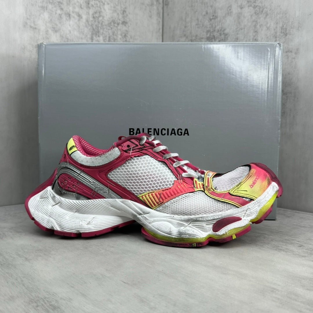balenciaga stapler heel in white/red: definitive contrast balenciaga stapler heel in white/red: definitive contrast