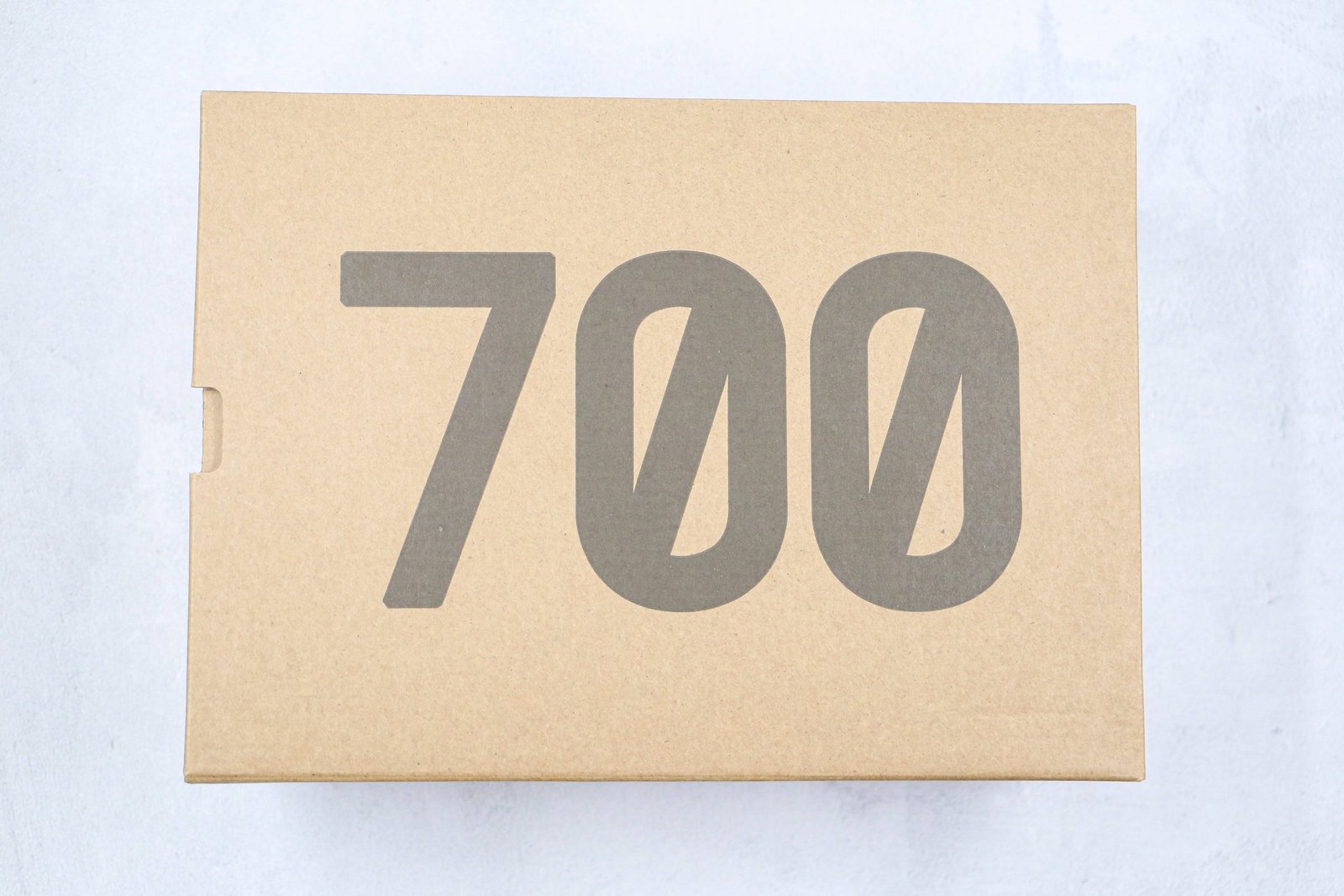 yeezy boost 700 mnvn bone 2020 replica yeezy boost 700 mnvn bone 2020 replica