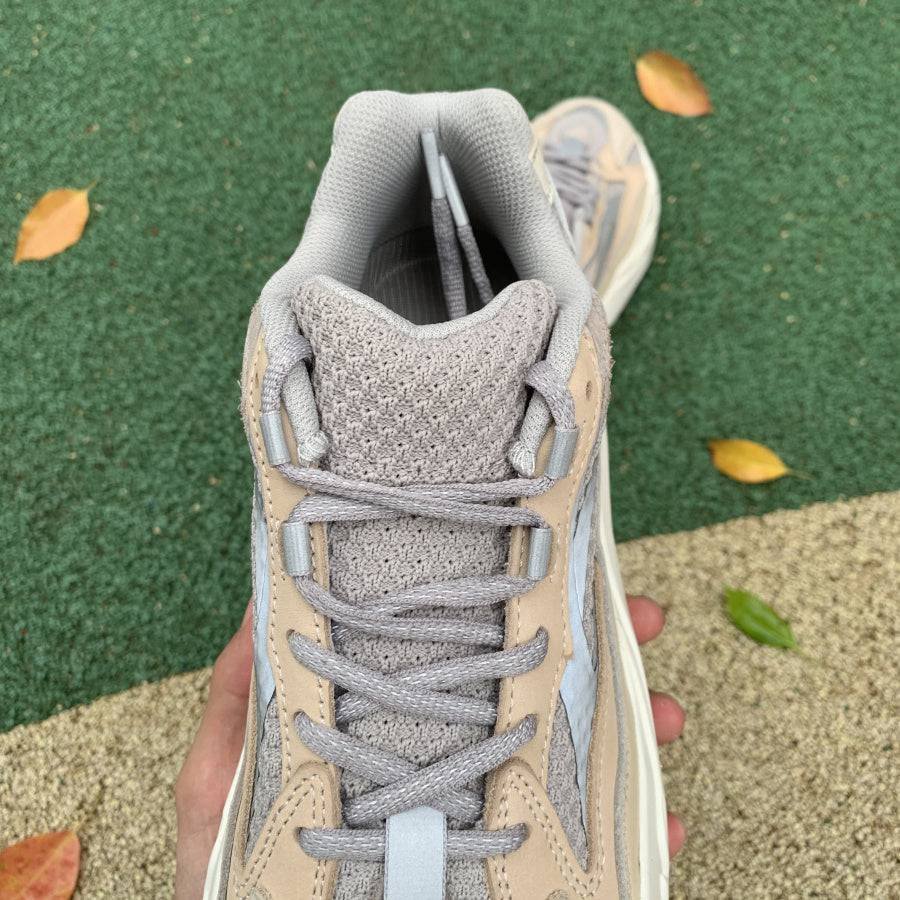 yeezy boost 700 v2 cream 2021 replica yeezy boost 700 v2 cream 2021 replica
