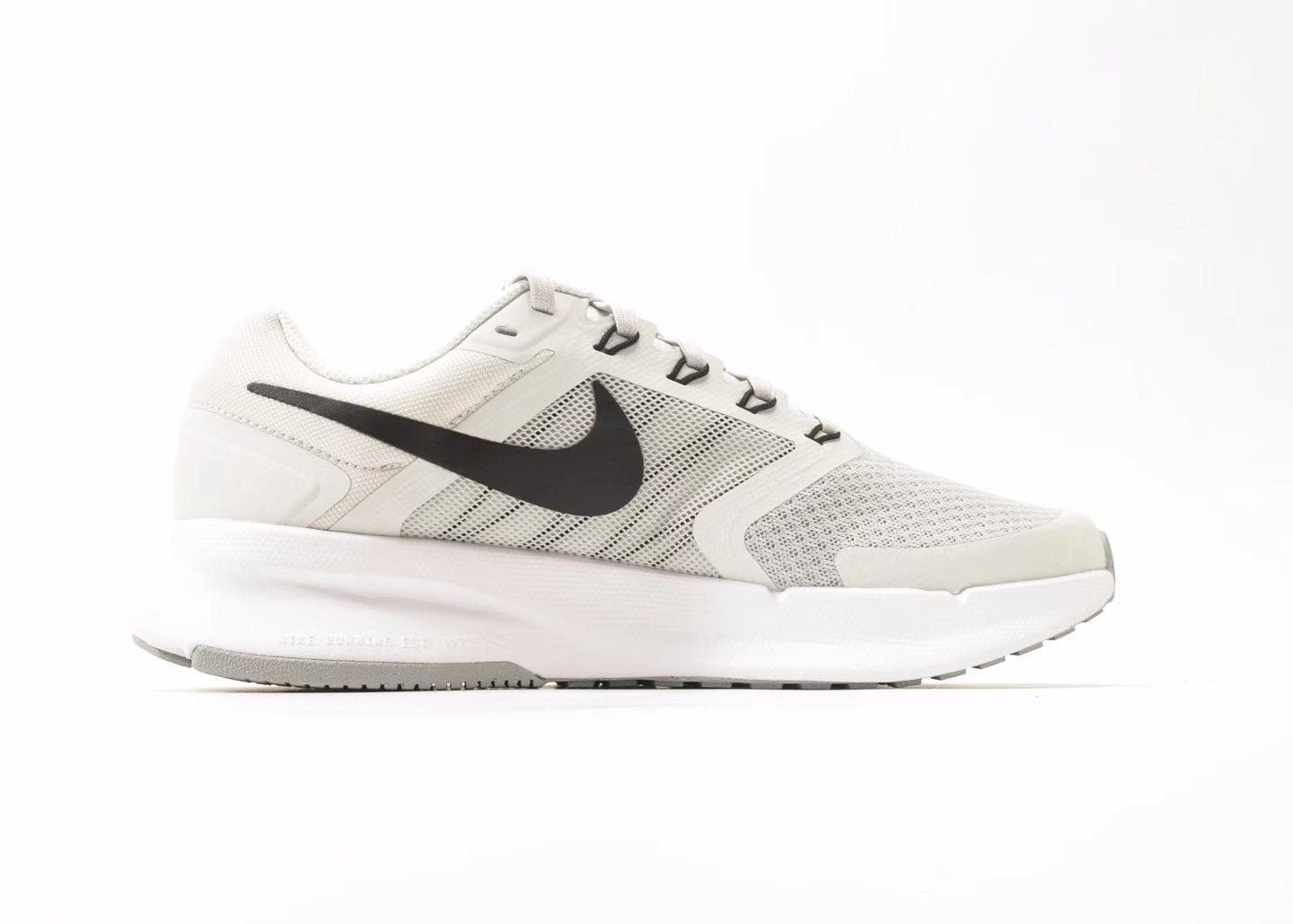 nike run swift 3 in grey/black: urban velocity nike run swift 3 in grey/black: urban velocity