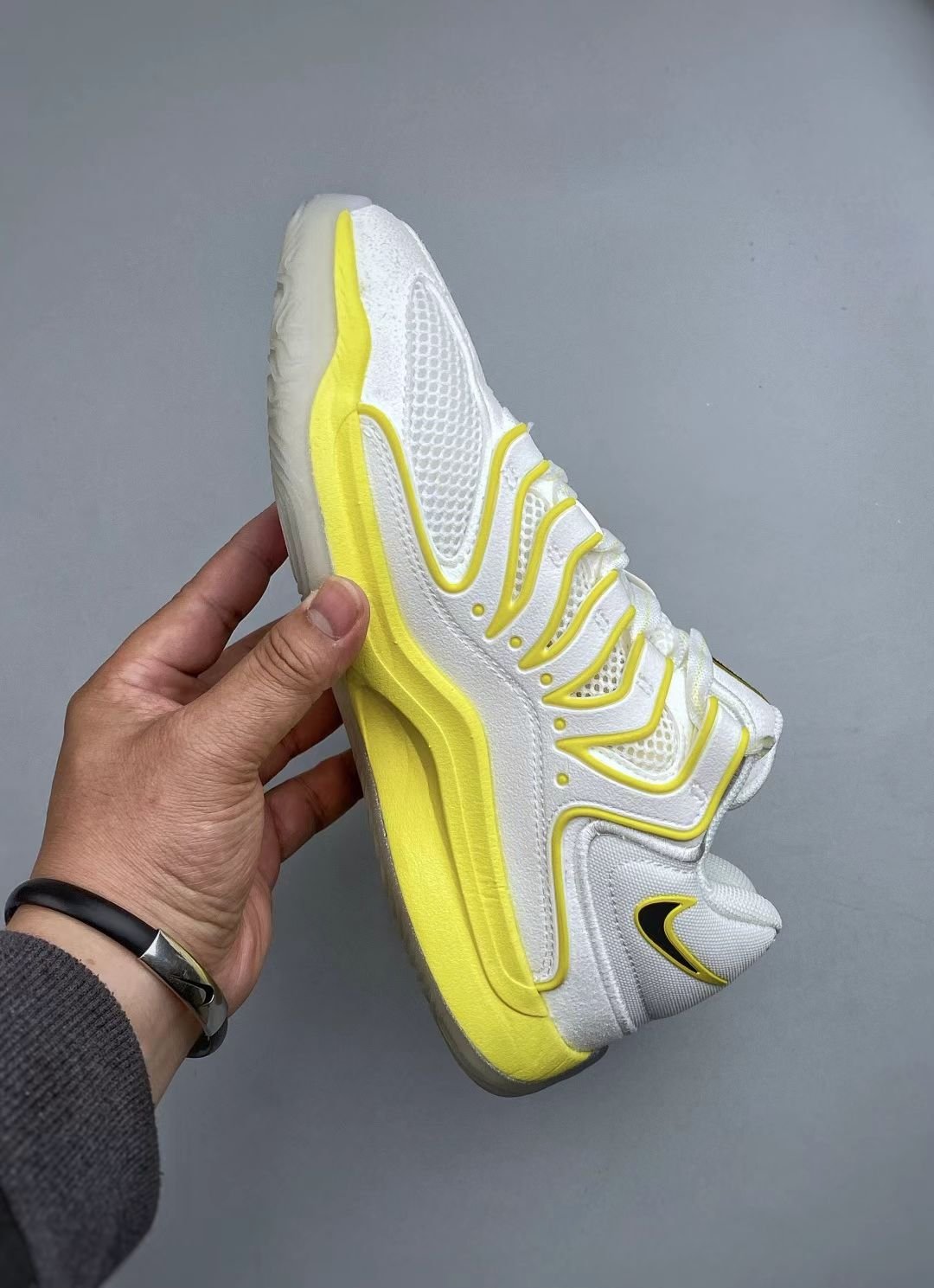 nike kd 18 “white/yellow” – solar powered performance nike kd 18 “white/yellow” – solar powered performance