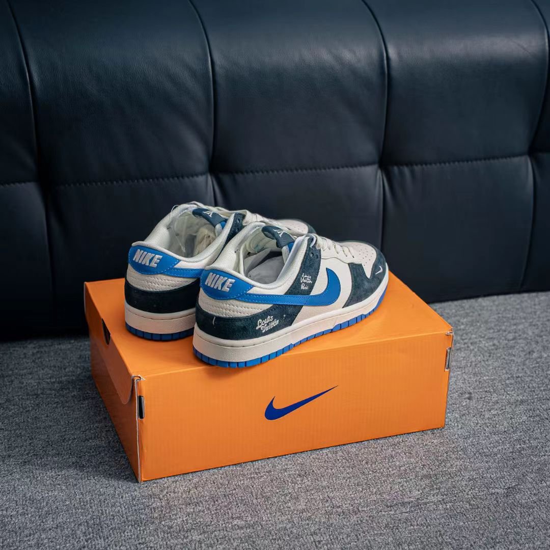 nike dunk low “white/blue” – crisp court heritage nike dunk low “white/blue” – crisp court heritage