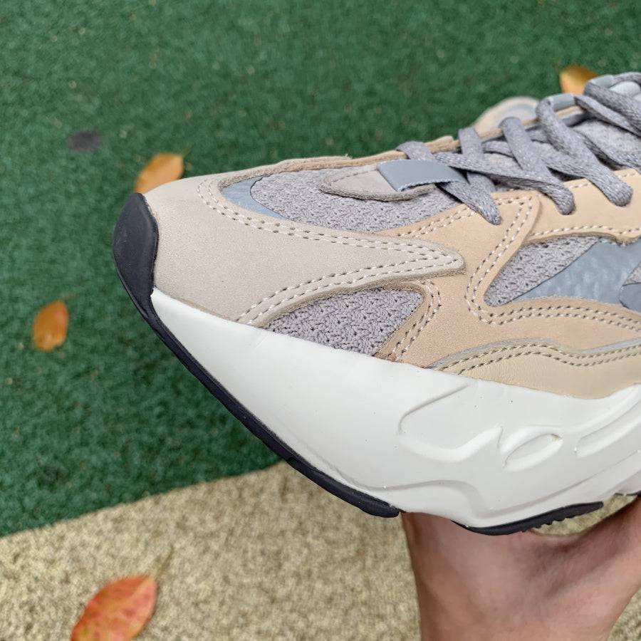 yeezy boost 700 v2 cream 2021 replica yeezy boost 700 v2 cream 2021 replica
