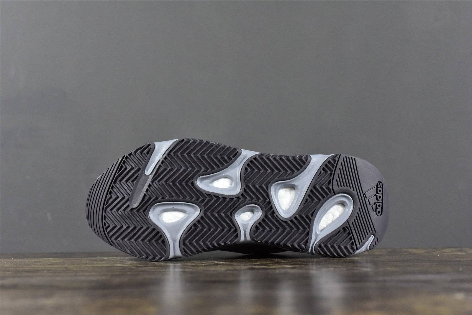 best yeezy boost 700 v2 hospital blue 2019 replica best yeezy boost 700 v2 hospital blue 2019 replica
