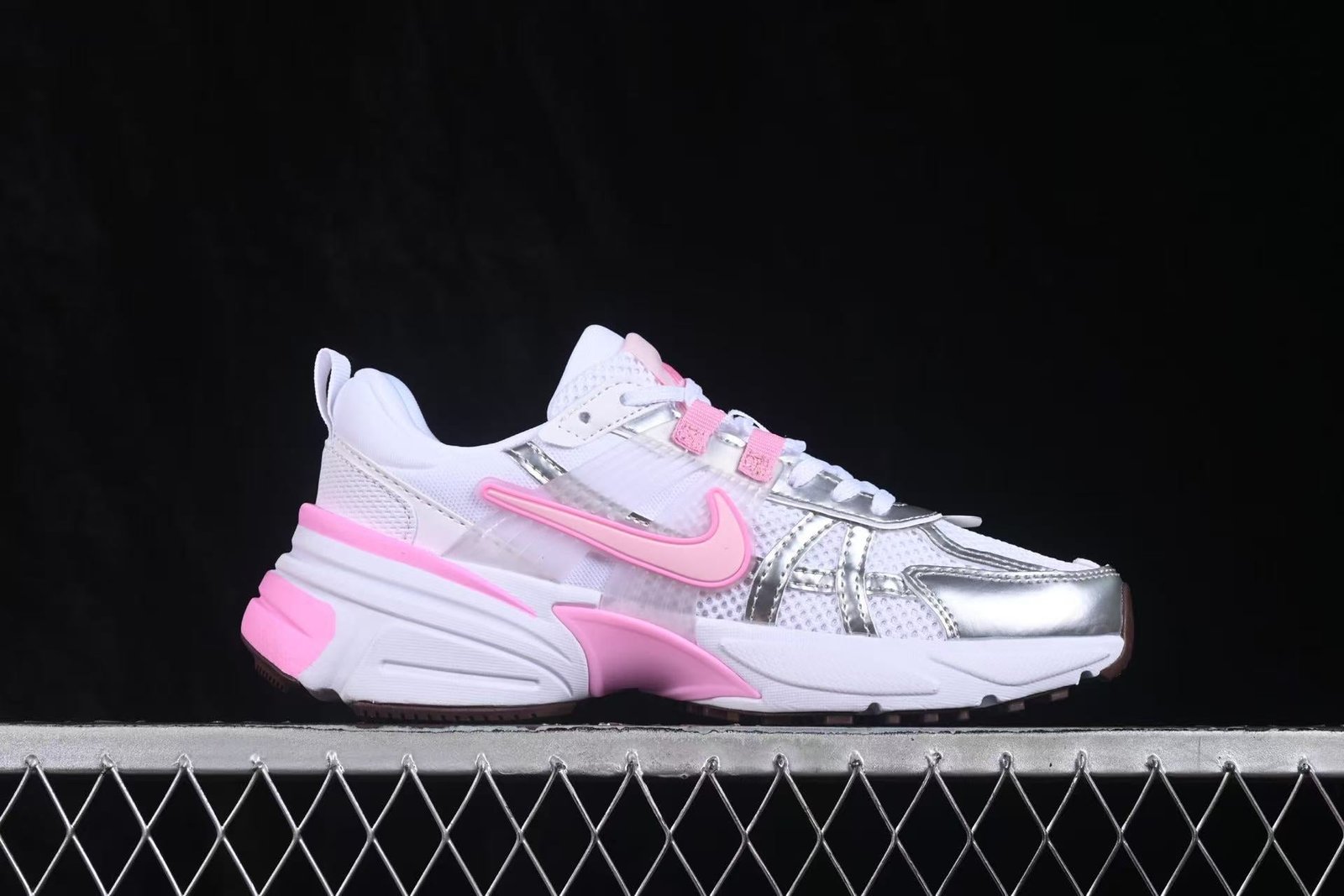 nike v2k run "pink foam/photon dust/white" – retro futurism nike v2k run "pink foam/photon dust/white" – retro futurism