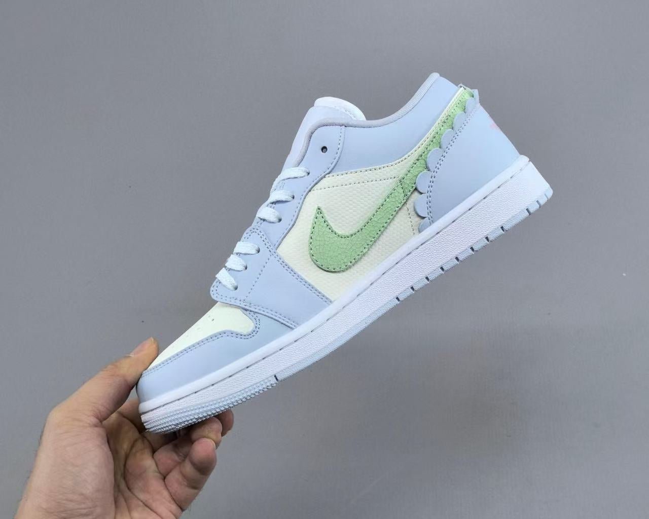 air jordan 1 low "bubble gum" white/blue – fresh & playful aesthetic air jordan 1 low "bubble gum" white/blue – fresh & playful aesthetic