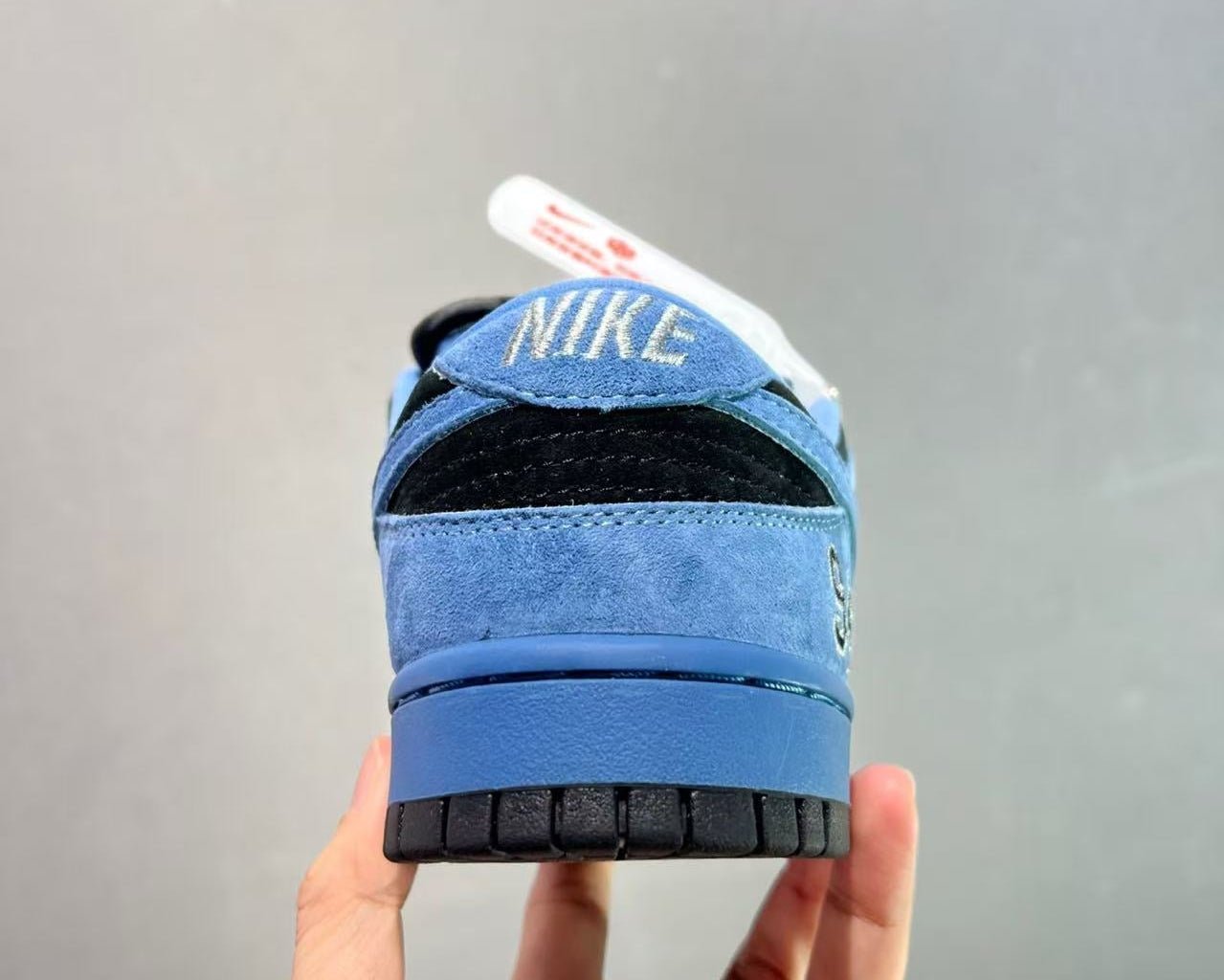 nike dunk low "blue/black" – timeless court core nike dunk low "blue/black" – timeless court core