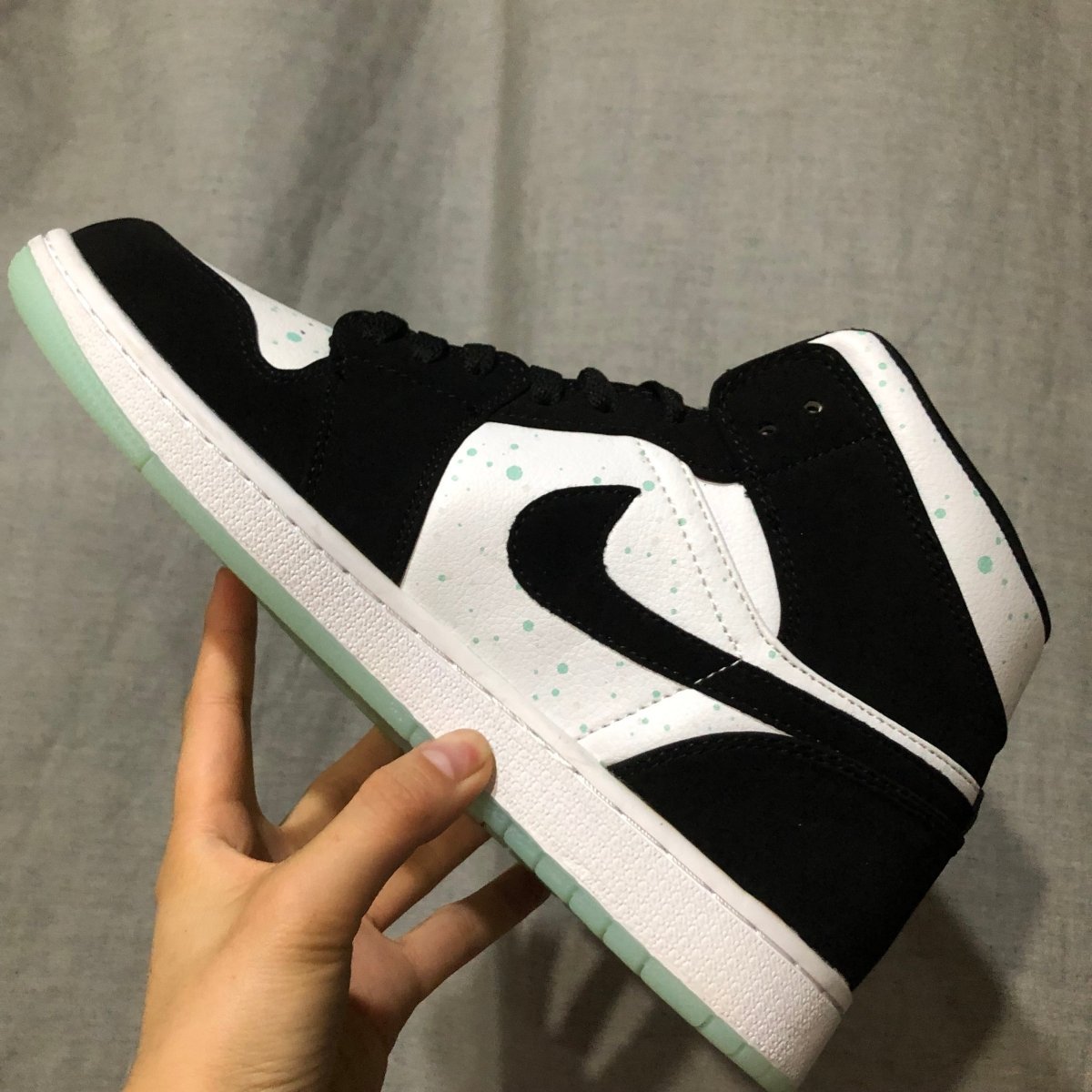 jordan 1 mid x black mint dots jordan 1 mid x black mint dots