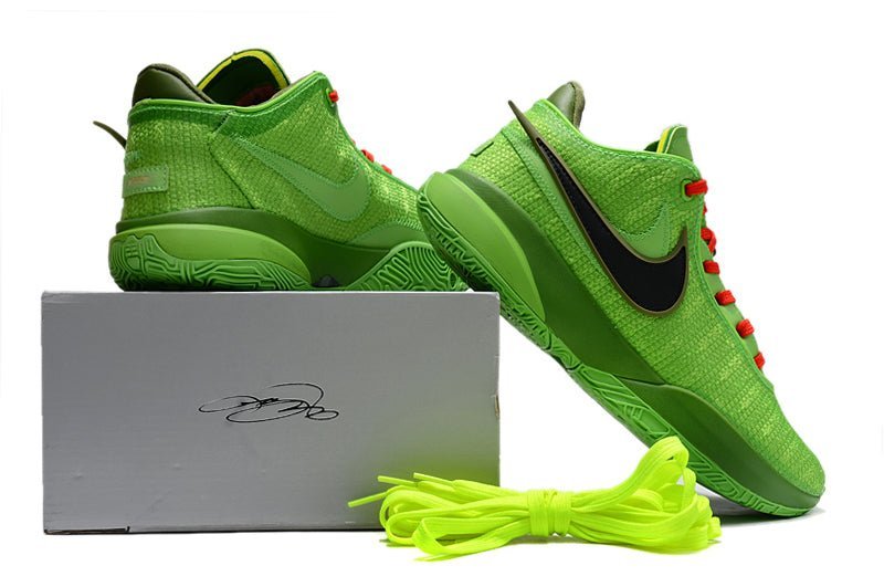 Nike LeBron 20 × 格林奇 Nike LeBron 20 × 格林奇