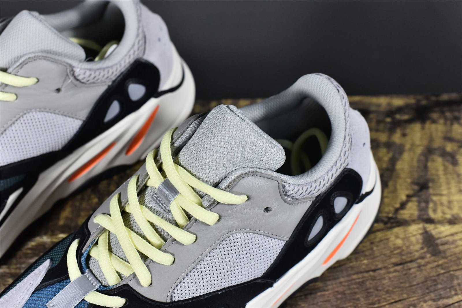 best yeezy boost 700 wave runner 2017 replica best yeezy boost 700 wave runner 2017 replica
